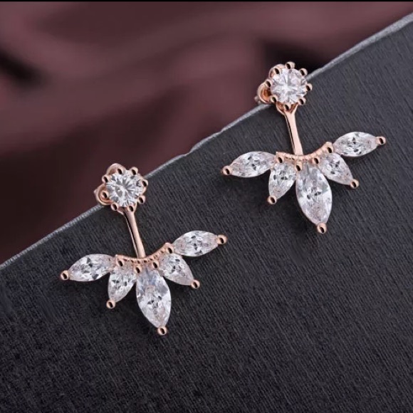 “Diamond Princess" Floral Unique Cute Stud Earring - Picture 12 of 14